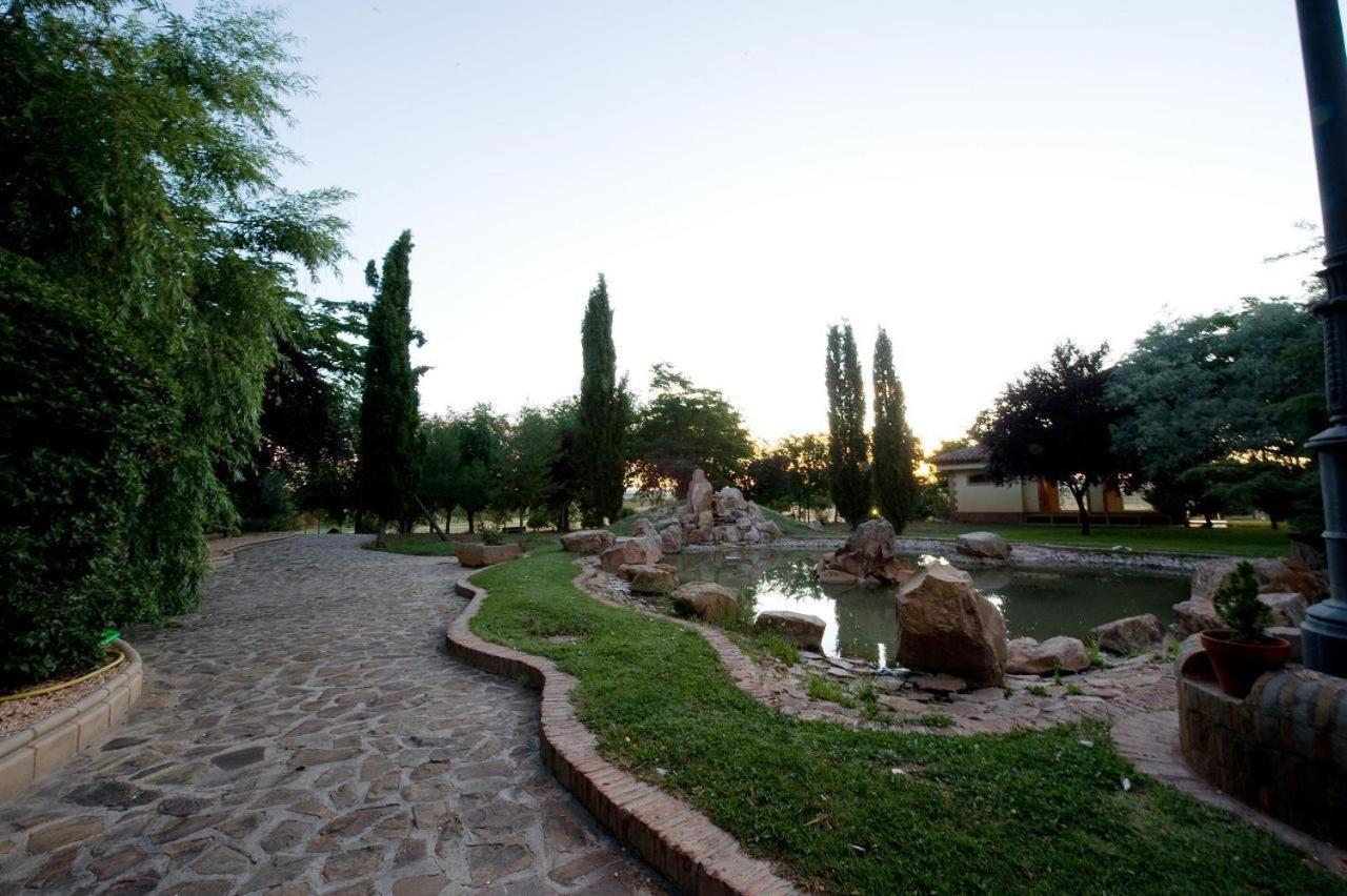 Balneario Cervantes Santa Cruz De Mudela Ngoại thất bức ảnh